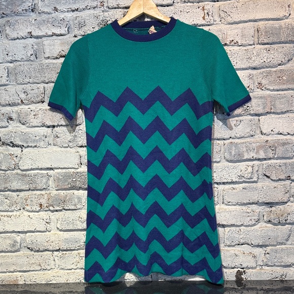 Vintage Dresses & Skirts - 70s John Craig Chevron Mini Dress